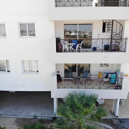 Appartement Meneou Apartment *